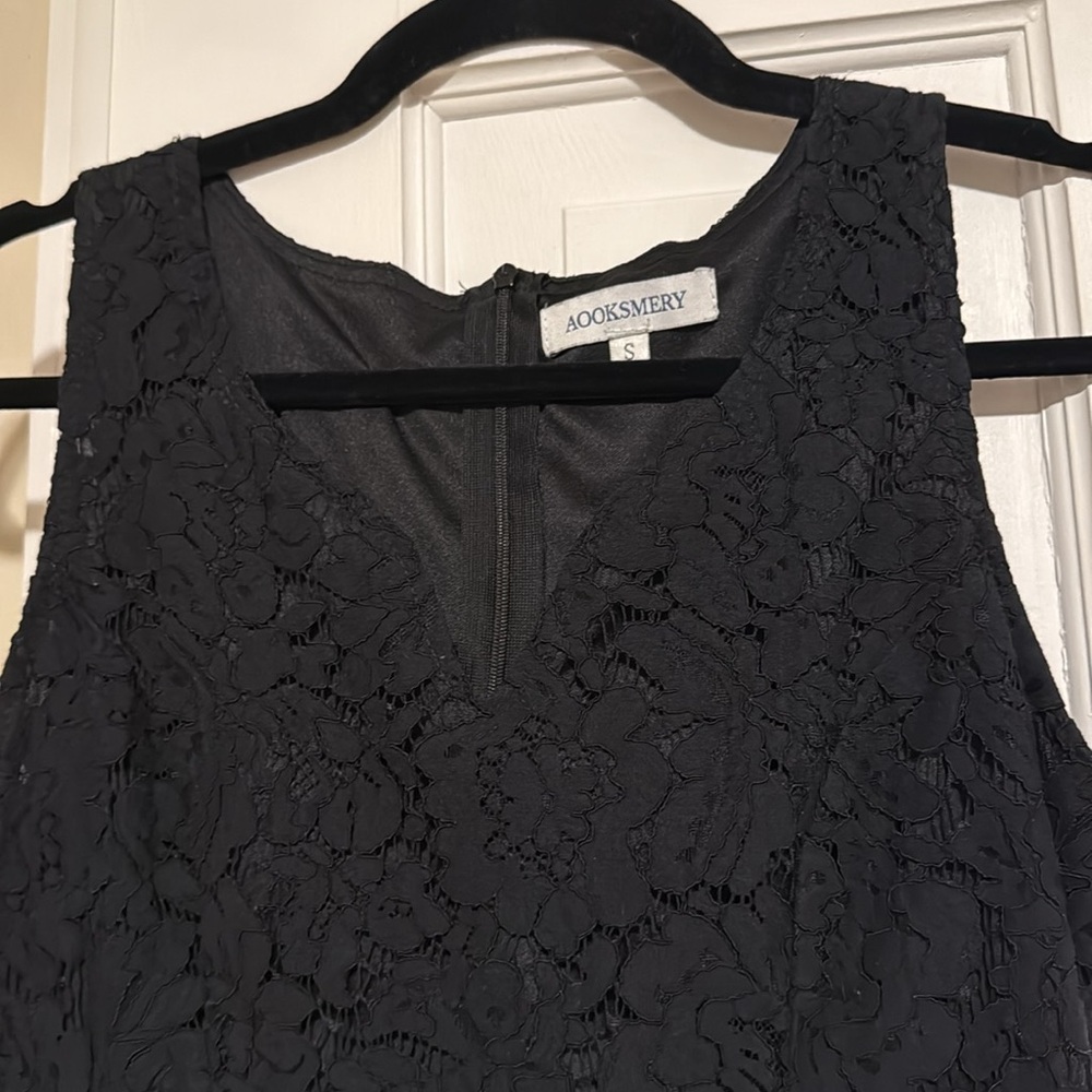 Black Lace Dress - Picture 4 of 9